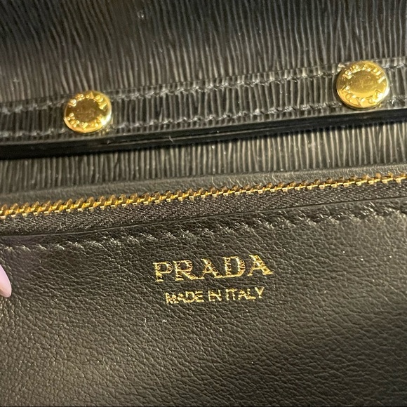 SOLD on Depop- Prada Vitello Crossbody WOC - Picture 4 of 8